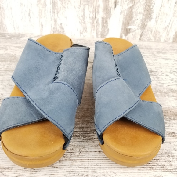 light blue dansko clogs